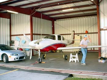 2003 10 Dave at Hangar