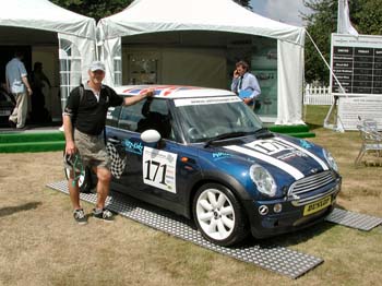 DSCN2399 & Minicooper Goodwood 2002